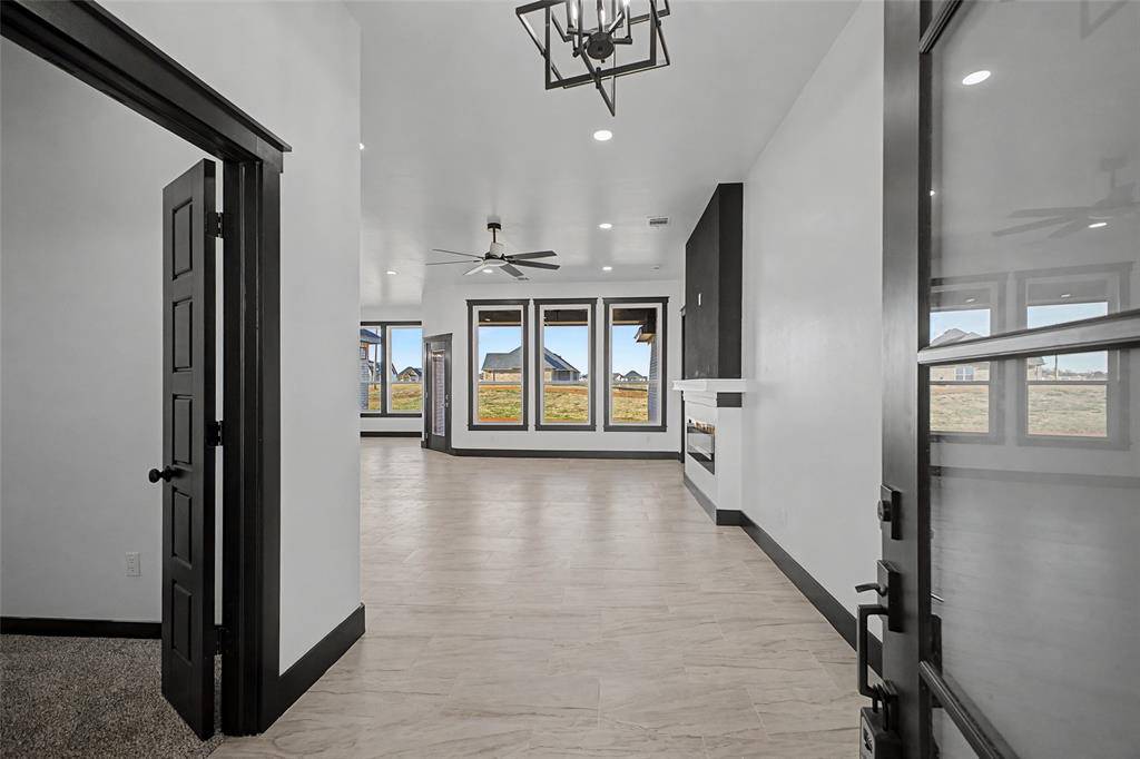 2440 Canyon CIR, Blanchard, OK 73010