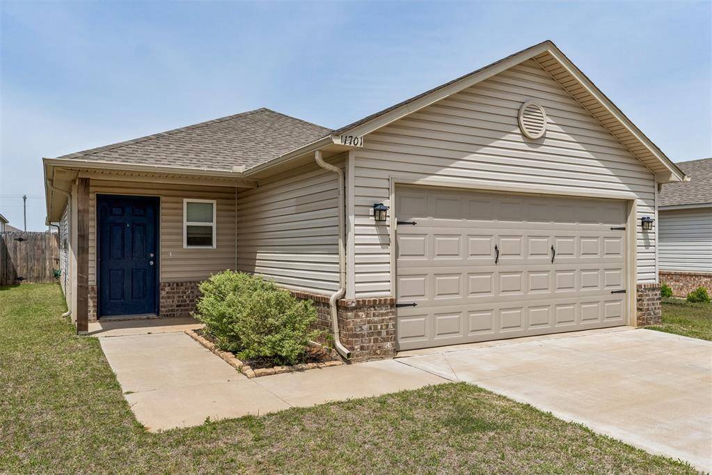 11701 Casey DR, Yukon, OK 73099