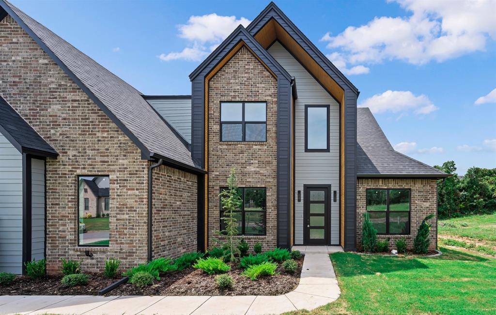 8132 Amber Ridge DR, Edmond, OK 73034