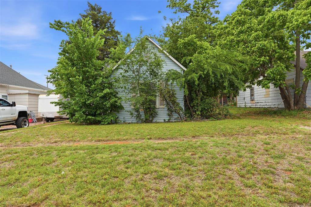 614 W 5th ST, Elk City, OK 73644