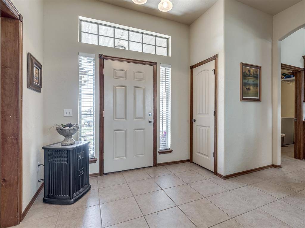3312 Ashton DR, Moore, OK 73160