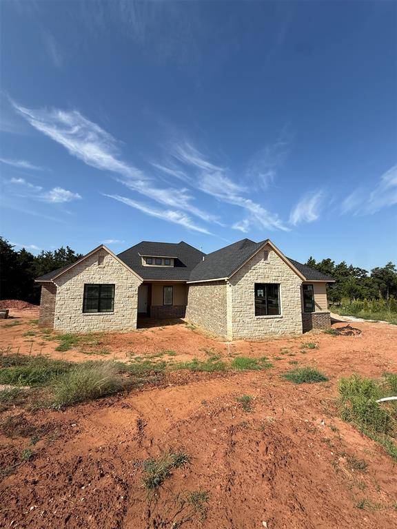 8229 Waxwing WAY, Guthrie, OK 73044