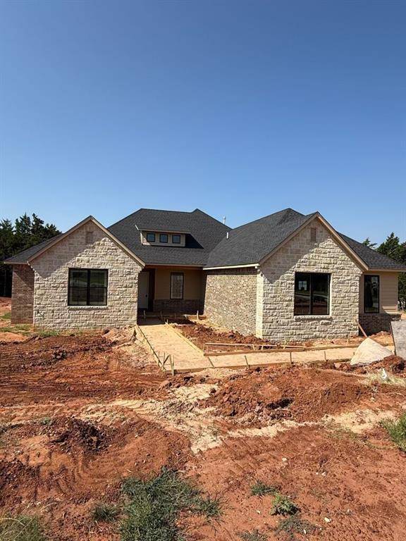 8229 Waxwing WAY, Guthrie, OK 73044