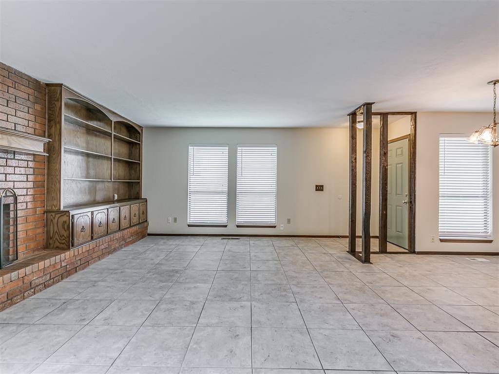 6101 NW Gaelic Glen DR, Oklahoma City, OK 73142