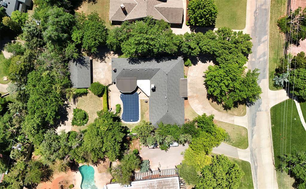 7104 Brentwood RD, Nichols Hills, OK 73116