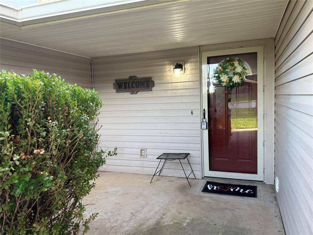 2001 Lona AVE, Seminole, OK 74868