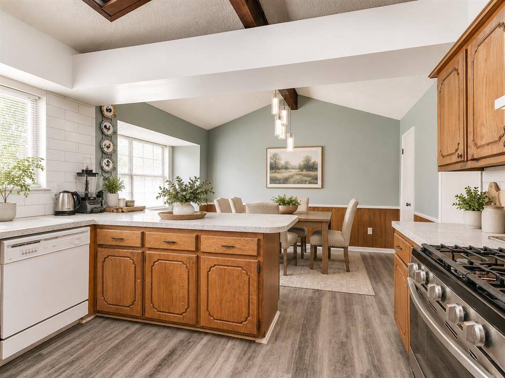 8104 Westwood CIR, Oklahoma City, OK 73127