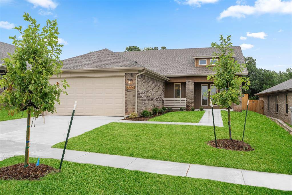 8809 Spruce ST, Edmond, OK 73003