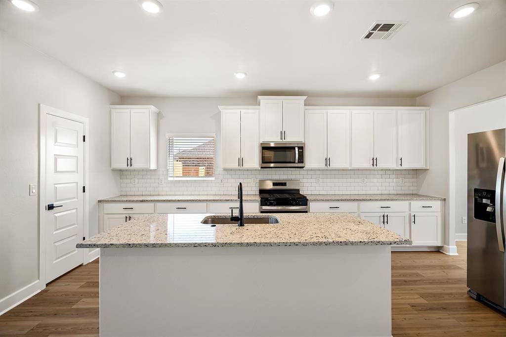 3120 Adelyn TER, Yukon, OK 73099