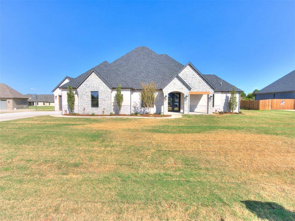 948 Dorsi CIR, Newcastle, OK 73065