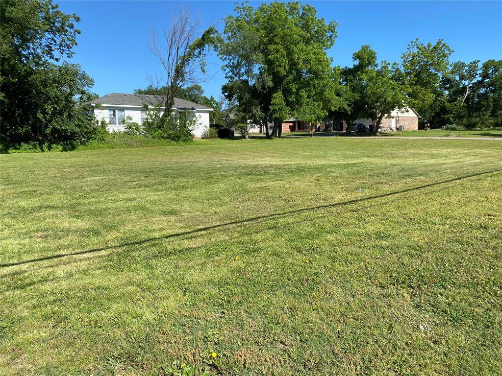 N Market & 32nd ST, Shawnee, OK 74804