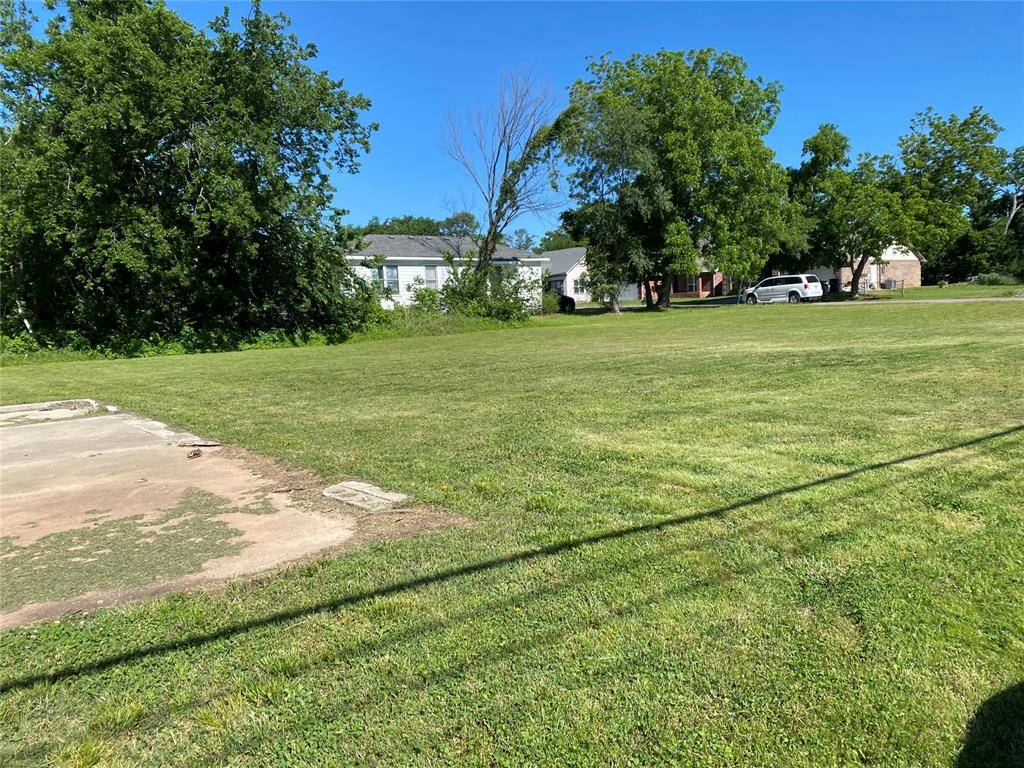 N Market & 32nd ST, Shawnee, OK 74804