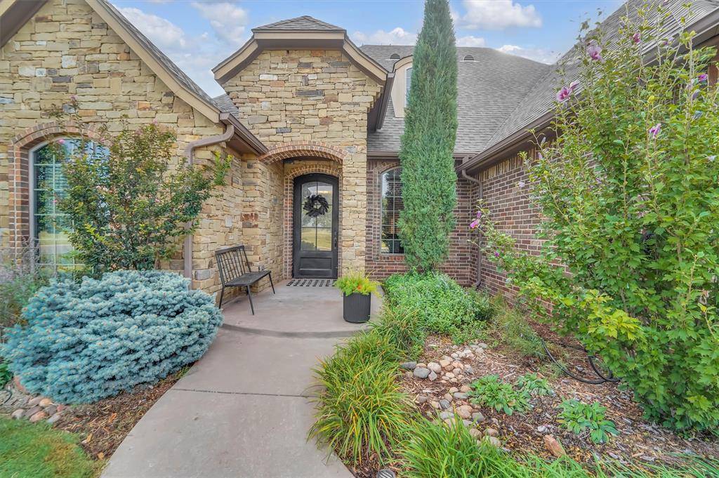 1112 Dogwood DR, Elk City, OK 73644