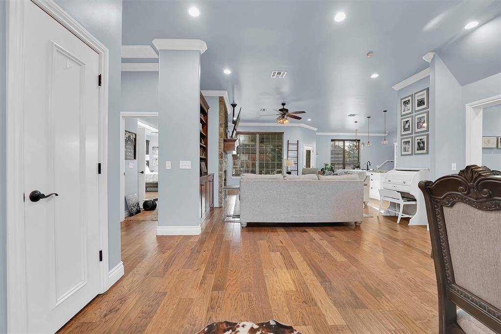 1112 Dogwood DR, Elk City, OK 73644