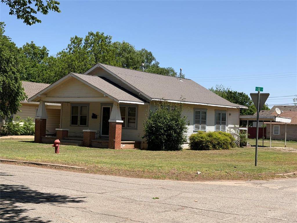 302 N Hill ST, Hobart, OK 73651