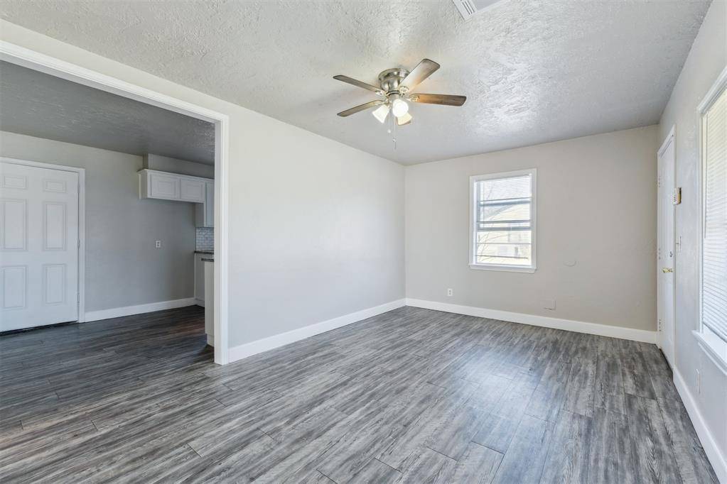 911 Sandra DR, Midwest City, OK 73110