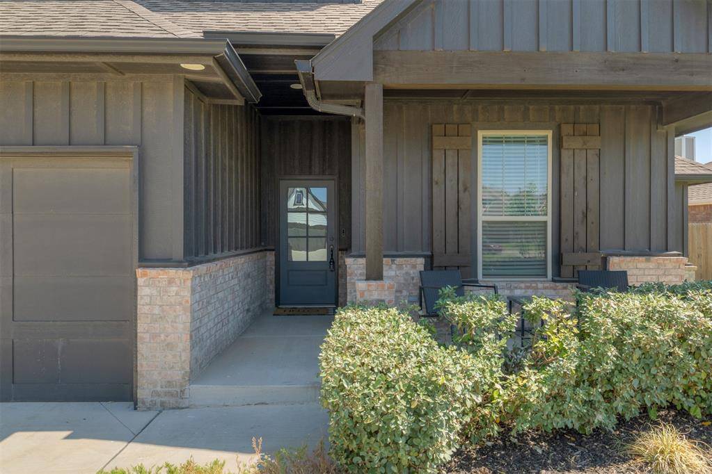9141 NW 115th TER, Yukon, OK 73099