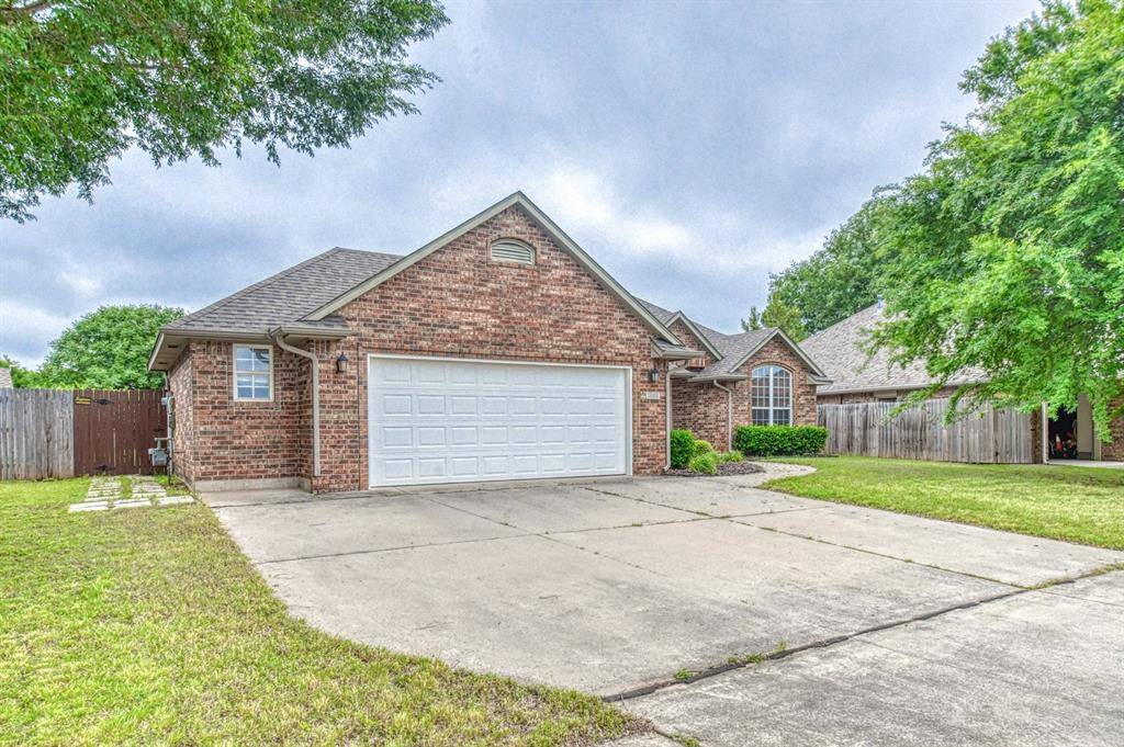 2340 Chadwick DR, Norman, OK 73071