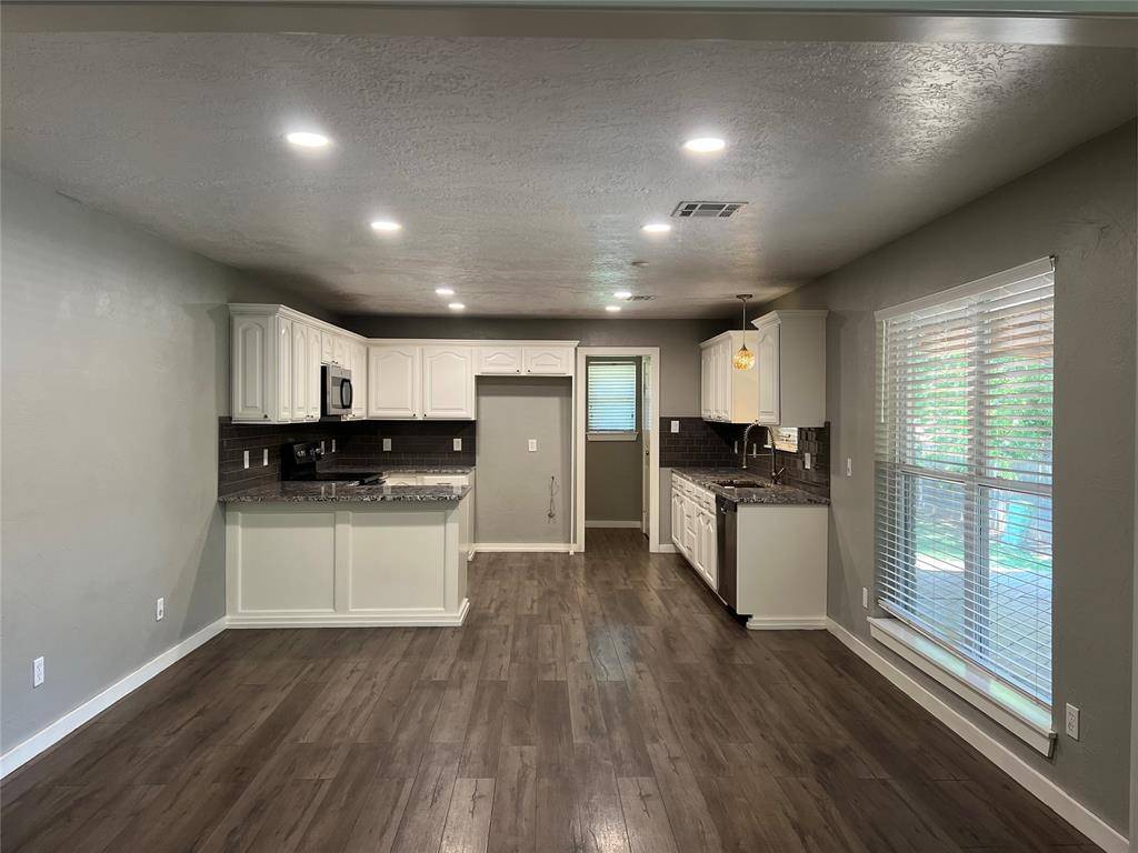 1233 Crossroads CT, Norman, OK 73072