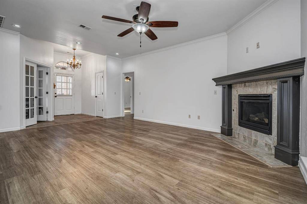 7121 Cherokee CT, Warr Acres, OK 73132