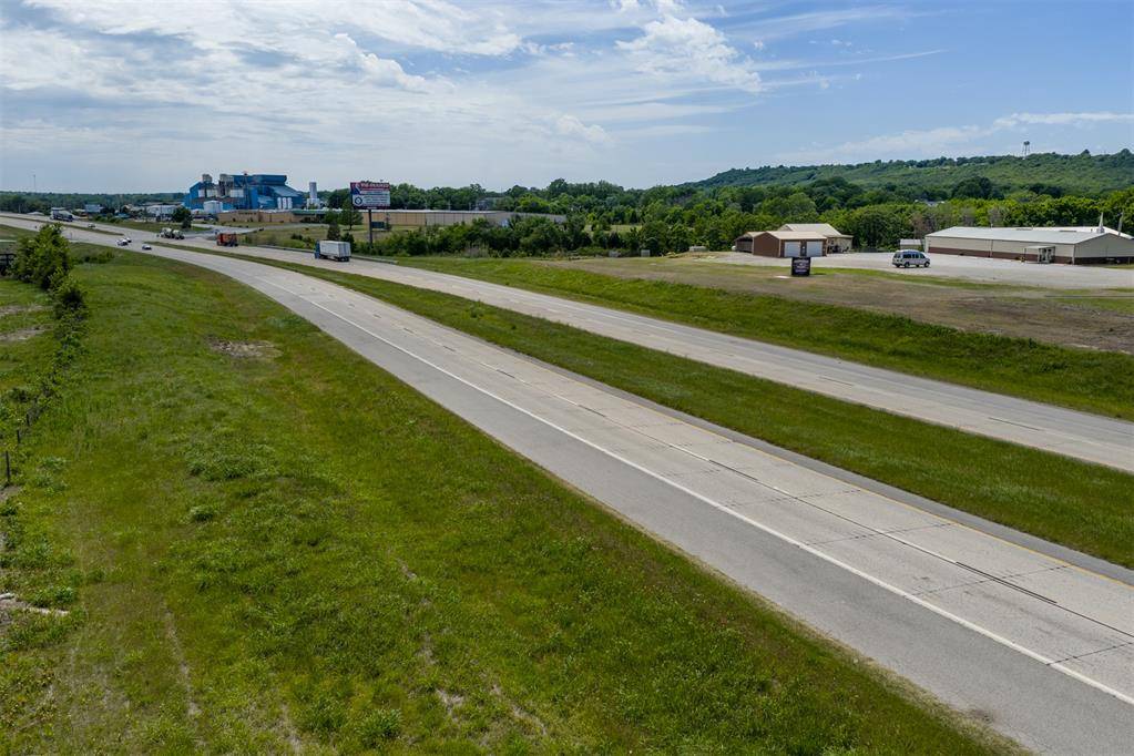 W Hwy 75 HWY, Henryetta, OK 74437