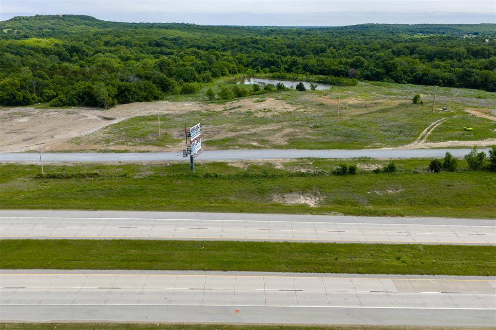 W 75 HWY, Henryetta, OK 74437