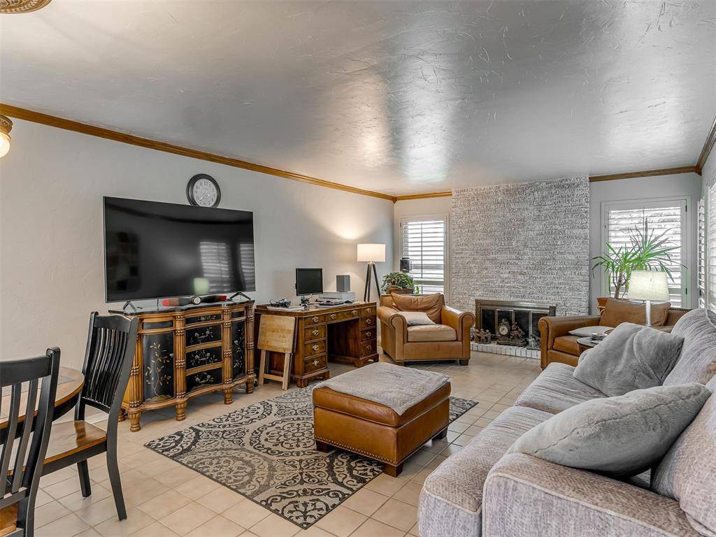 11374 Benttree CIR #11374, Oklahoma City, OK 73120