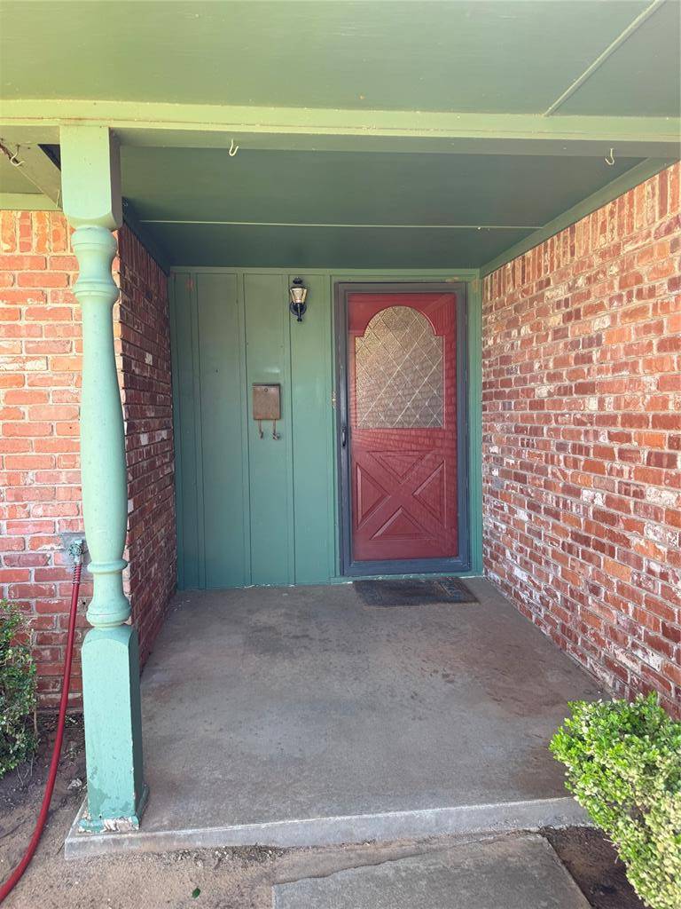 400 N Mockingbird DR, Altus, OK 73521