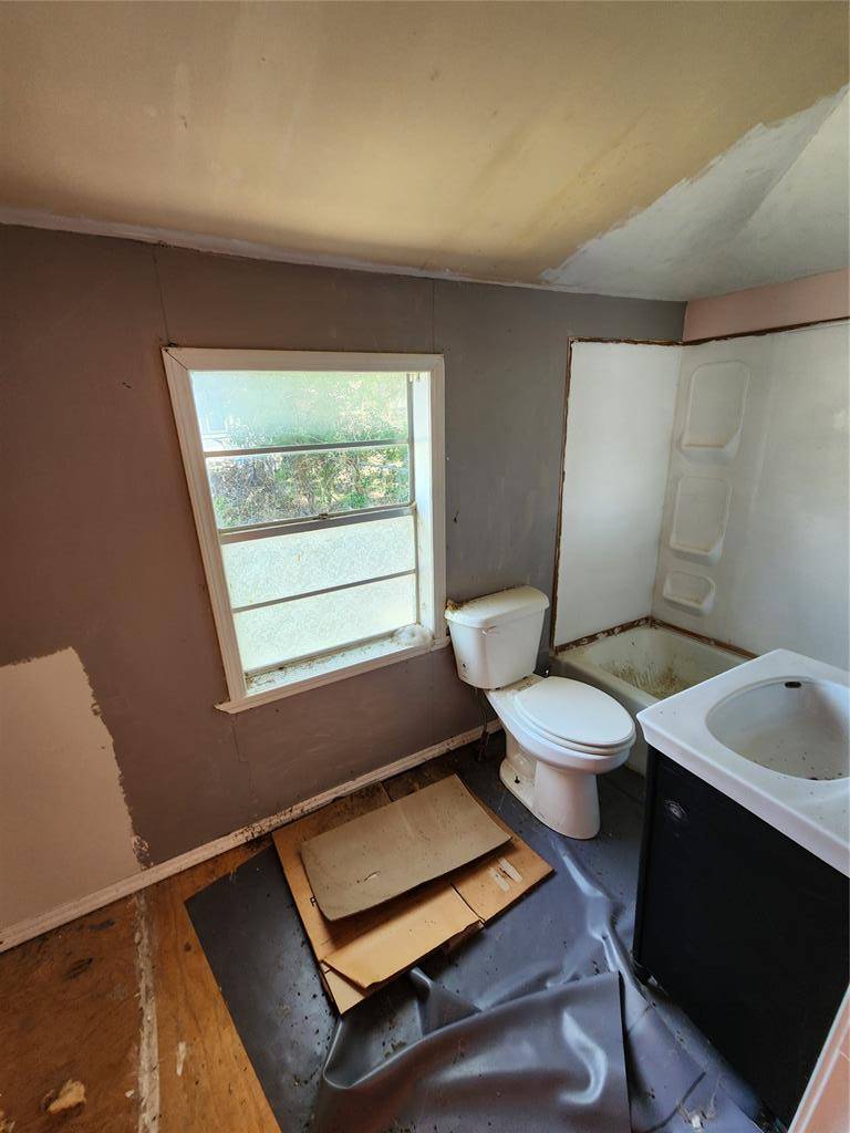 1116 D ST, Snyder, OK 73566
