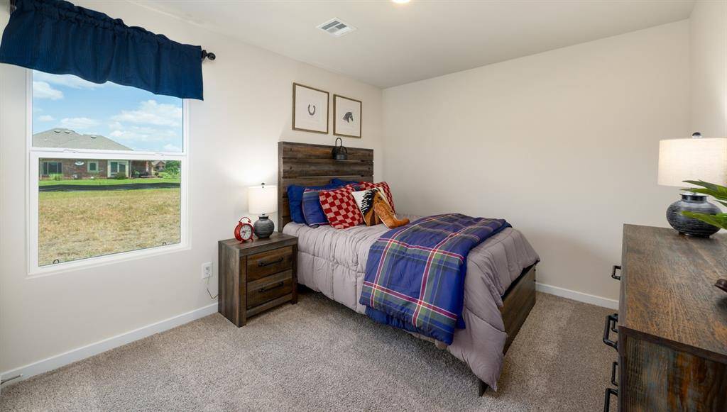 5012 Kaeden DR, Noble, OK 73068