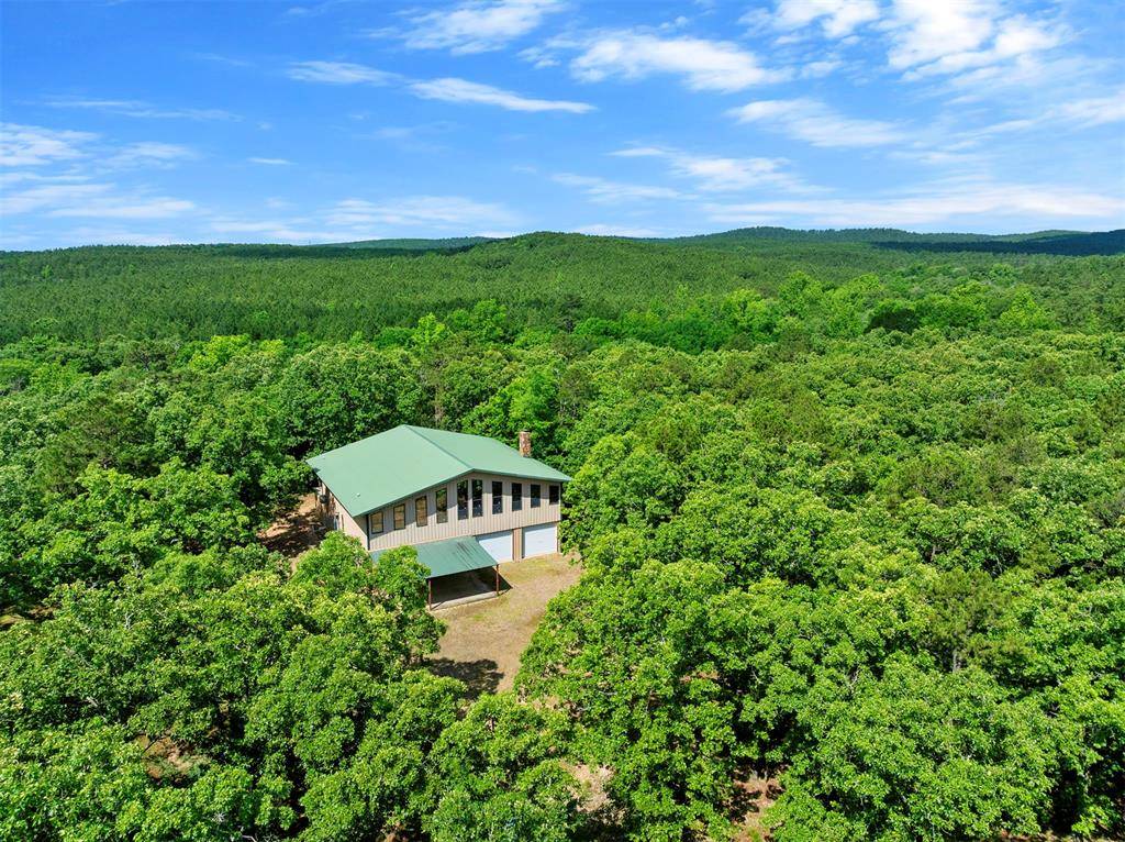 995 Hidden Oaks TRL, Broken Bow, OK 74728