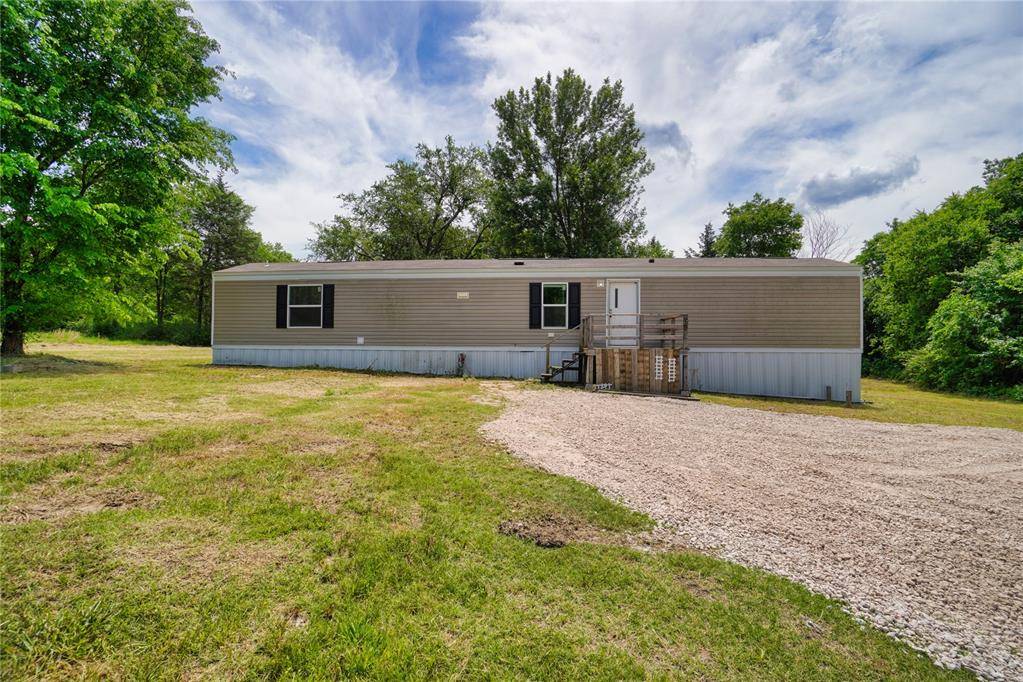 801 E Oak ST, Maud, OK 74854