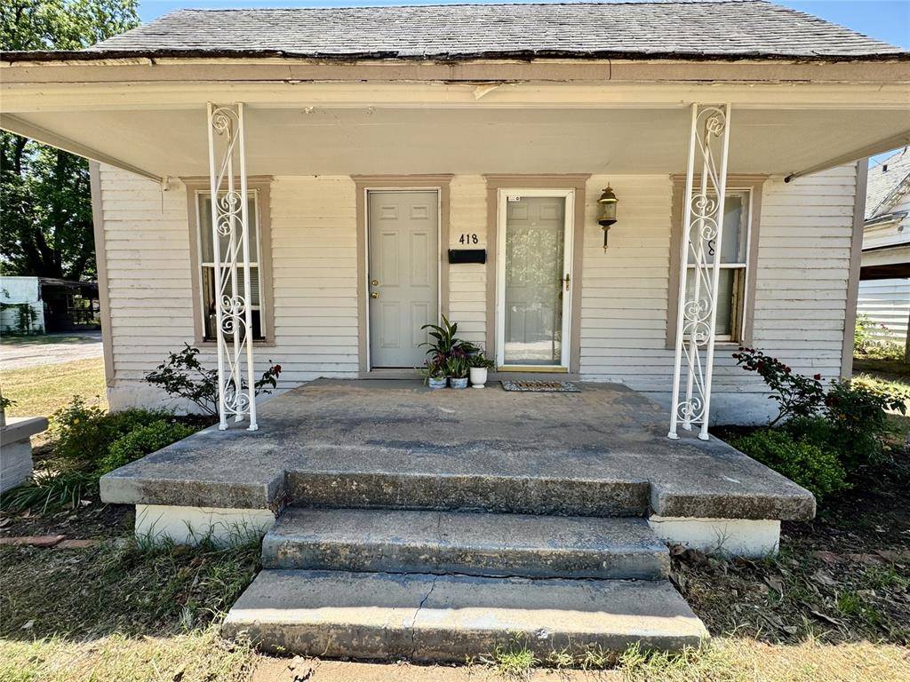 418 W Pierce ST, Mangum, OK 73554