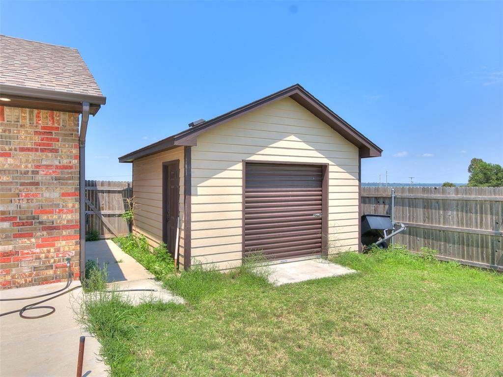 1330 E Silver City RD, Tuttle, OK 73089