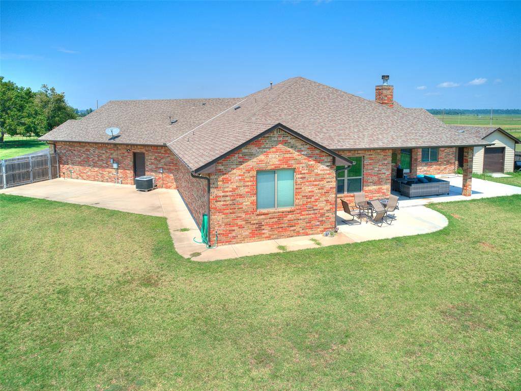 1330 E Silver City RD, Tuttle, OK 73089
