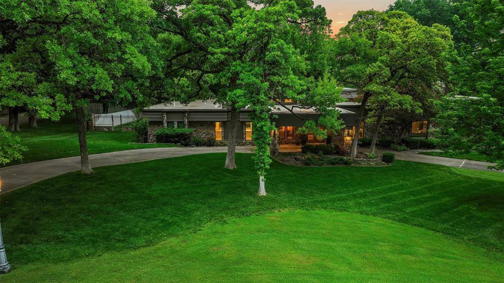 3409 Carriage WAY, Edmond, OK 73013