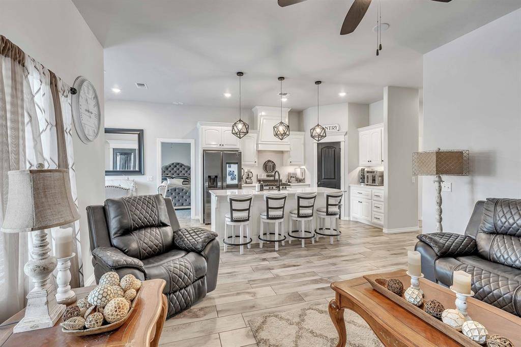 9221 NW 91st ST, Yukon, OK 73099