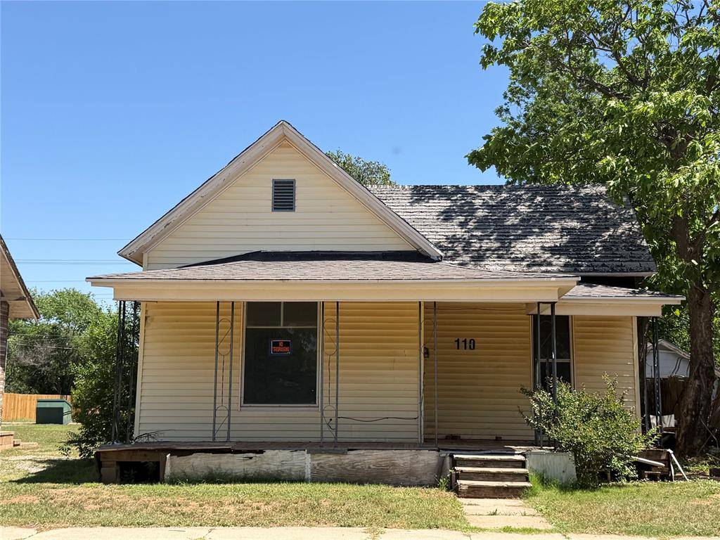 110 S Hitchcock ST, Hobart, OK 73651