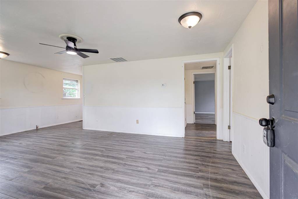 1013 N Carr DR, Newcastle, OK 73065