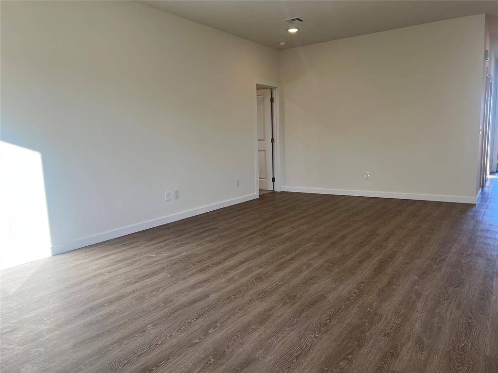 2061 Brush Creek WAY, Newcastle, OK 73065