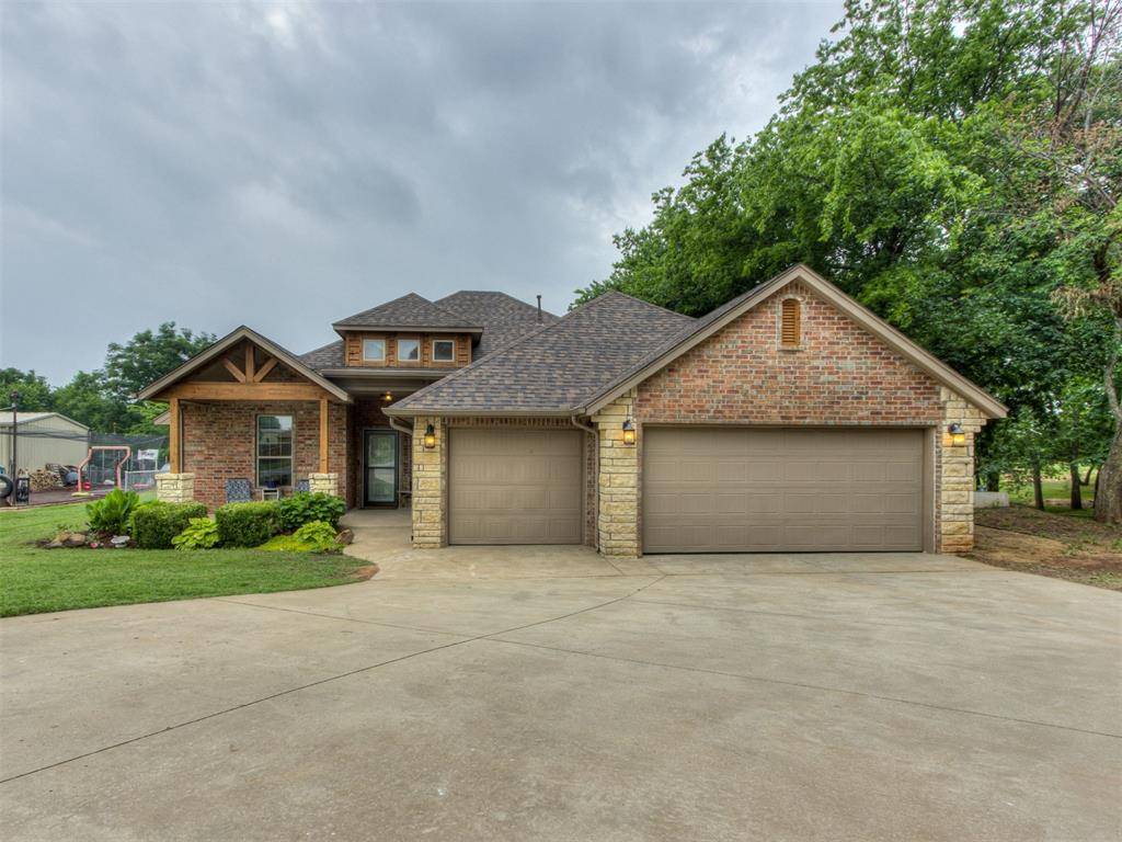 501 Arrowhead DR, Tuttle, OK 73089