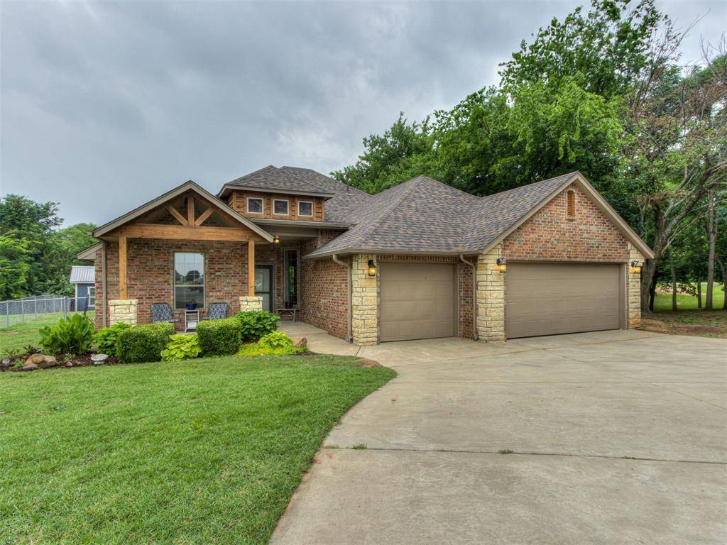 501 Arrowhead DR, Tuttle, OK 73089