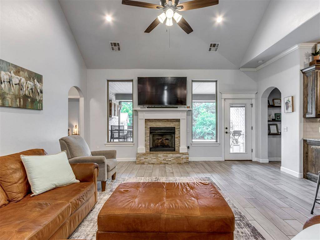 501 Arrowhead DR, Tuttle, OK 73089