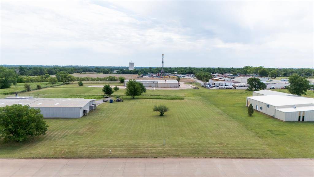 N 18th ST, Chickasha, OK 73018