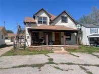 614 S 6th ST, Clinton, OK 73601