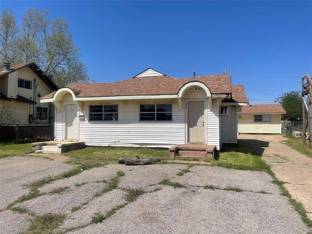 616 S 6th ST, Clinton, OK 73601