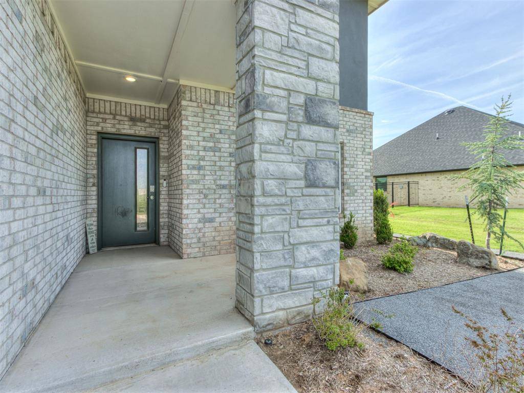 9624 Sultans Water Way, Yukon, OK 73099