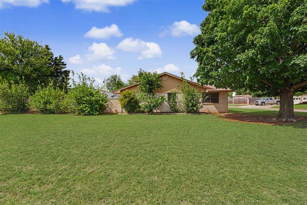 611 N Lincoln AVE, Elk City, OK 73644