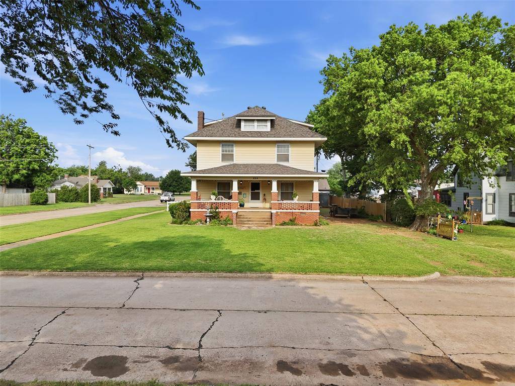 624 S 7th ST, Kingfisher, OK 73750