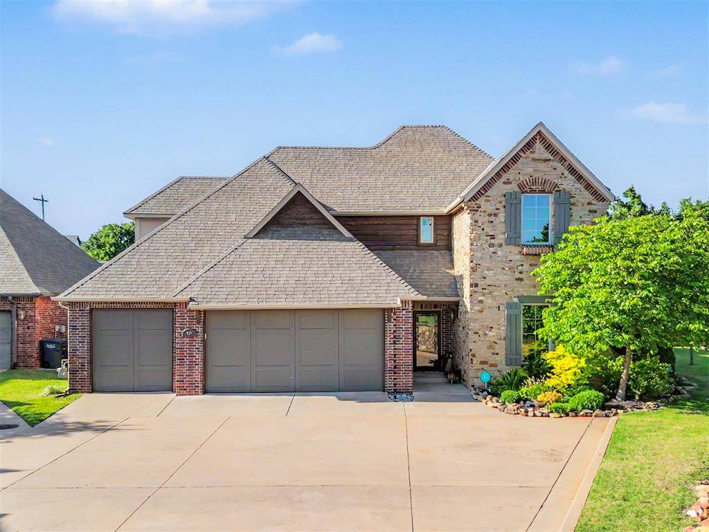 937 Villas Creek DR, Edmond, OK 73003